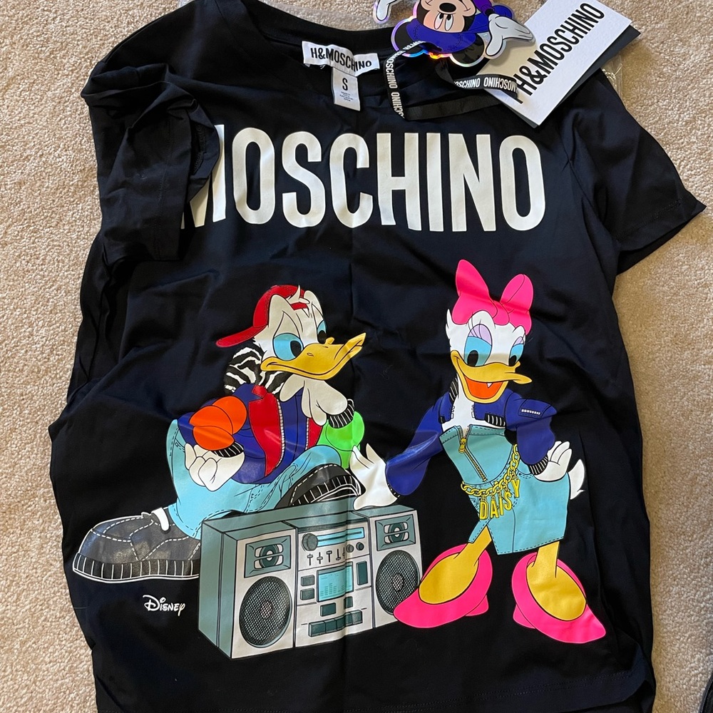 ✨BRAND NEW✨Moschino Daffy and Daisy Duck Tshirt